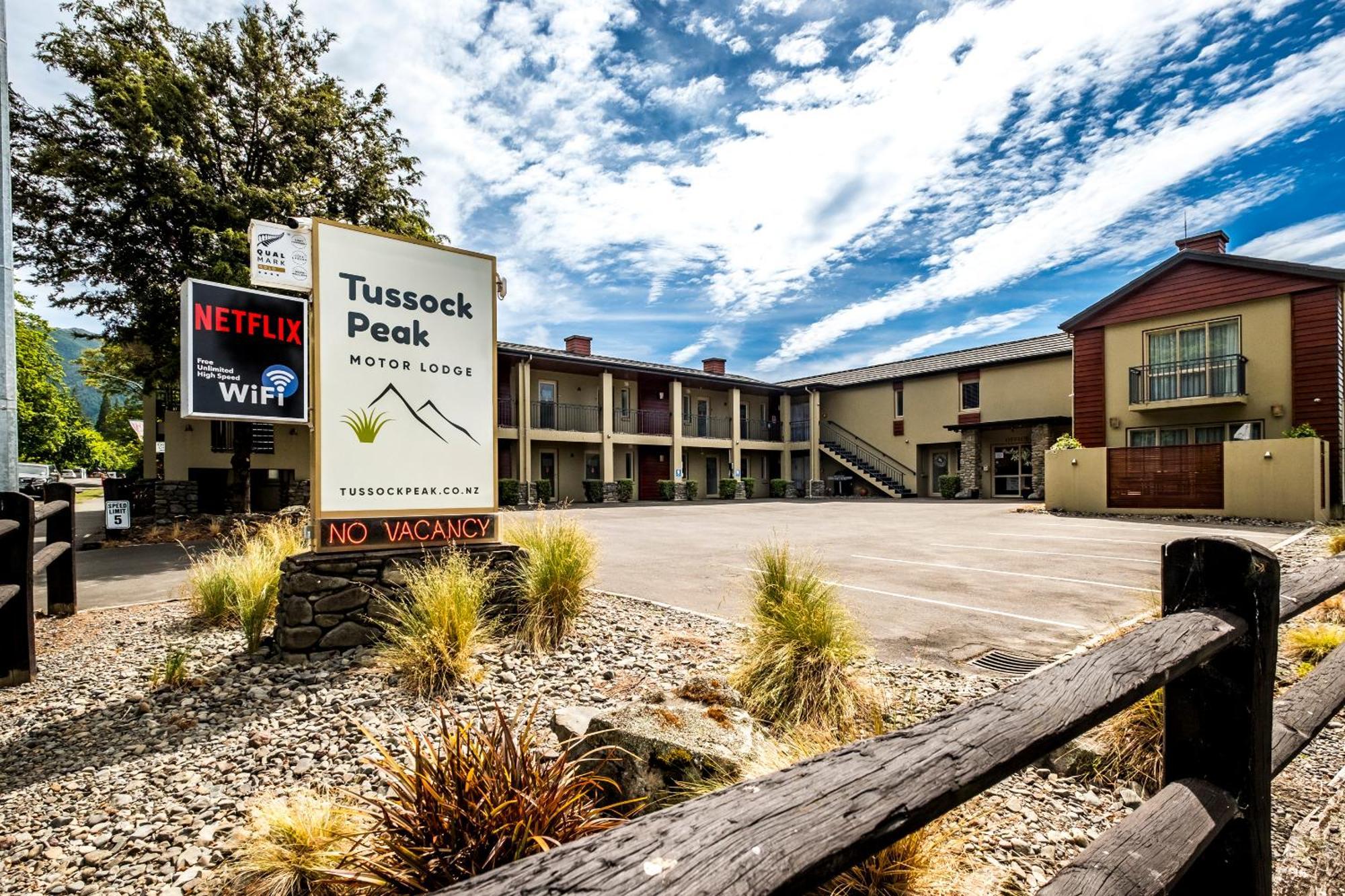 Tussock Peak Lodge Hanmer Springs Exterior photo